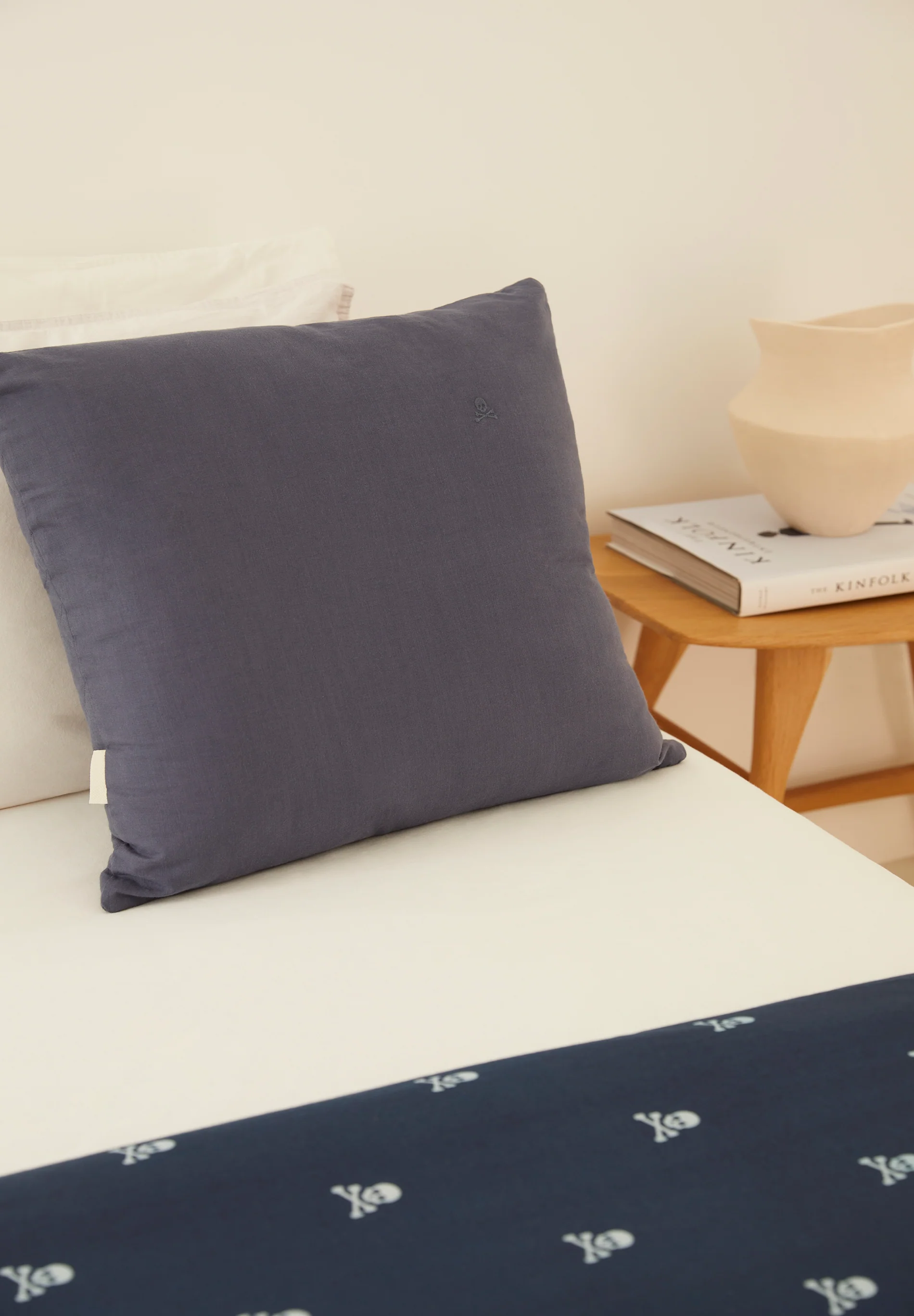 CAMA 180 CM | SET FUNDA NÓRDICA Y ALMOHADAS CALAVERAS - Image 4