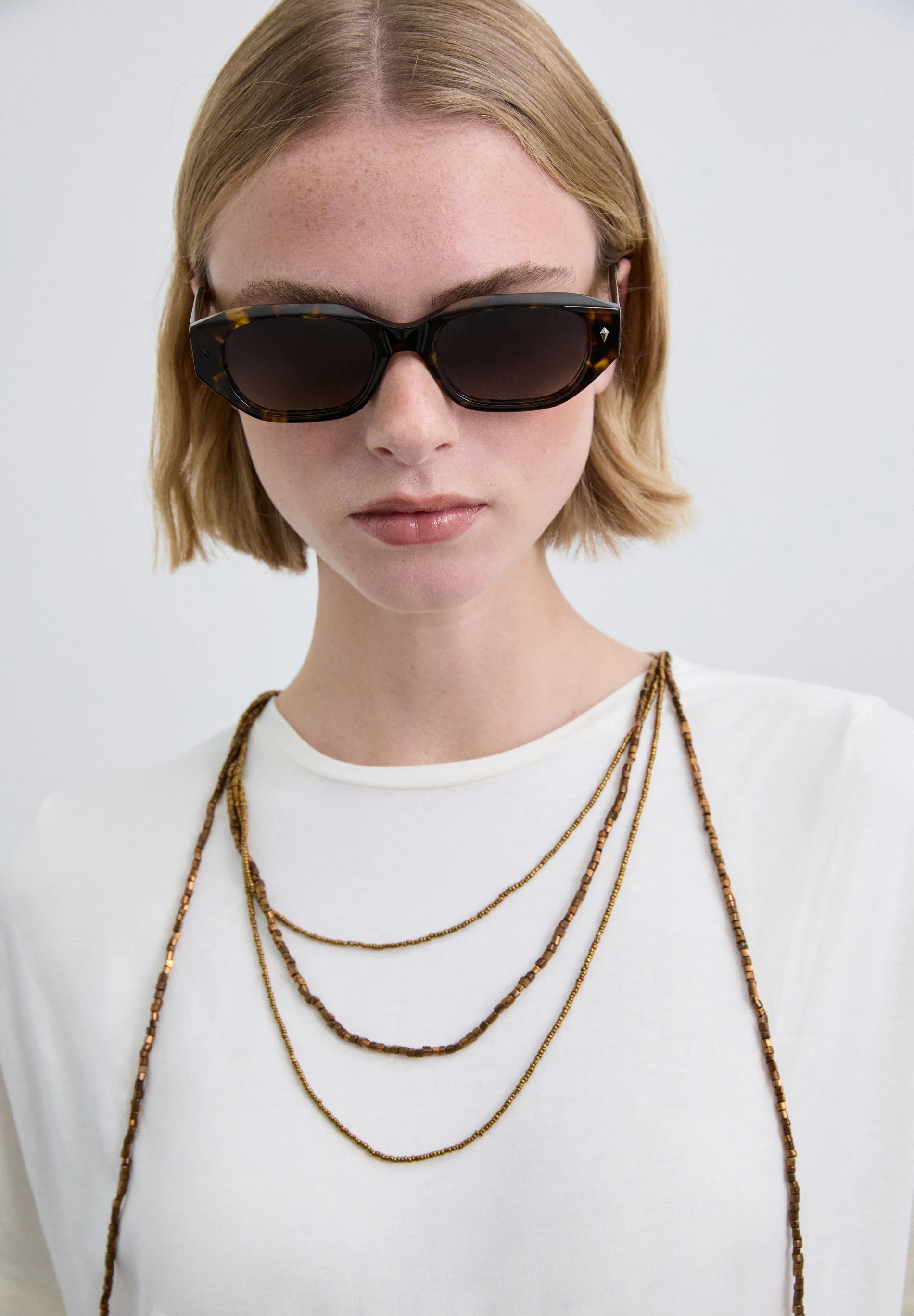 XM SCNECKLACE TEE - Image 3