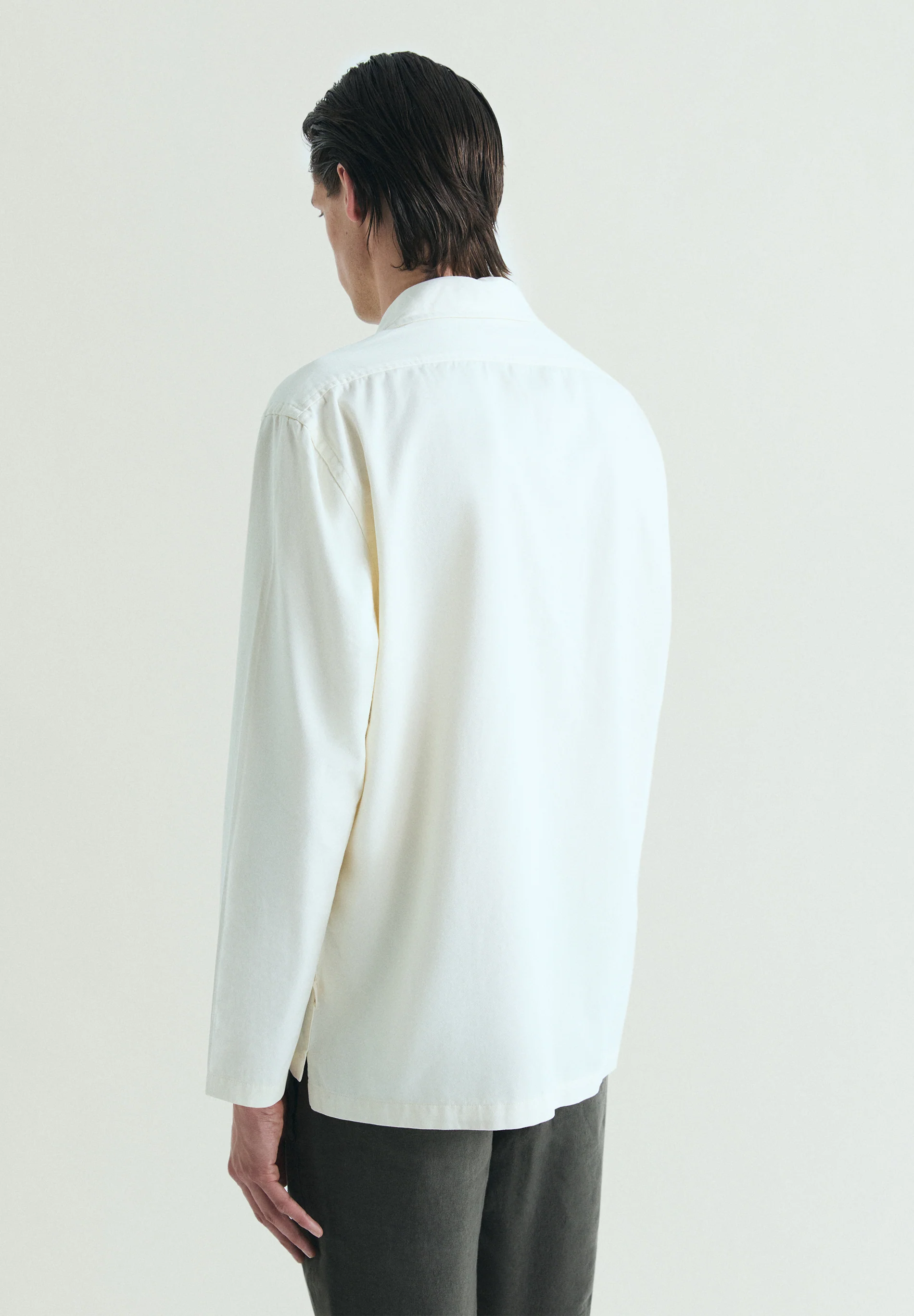 POLERA BOLSILLO CON BOTÓN - Image 4