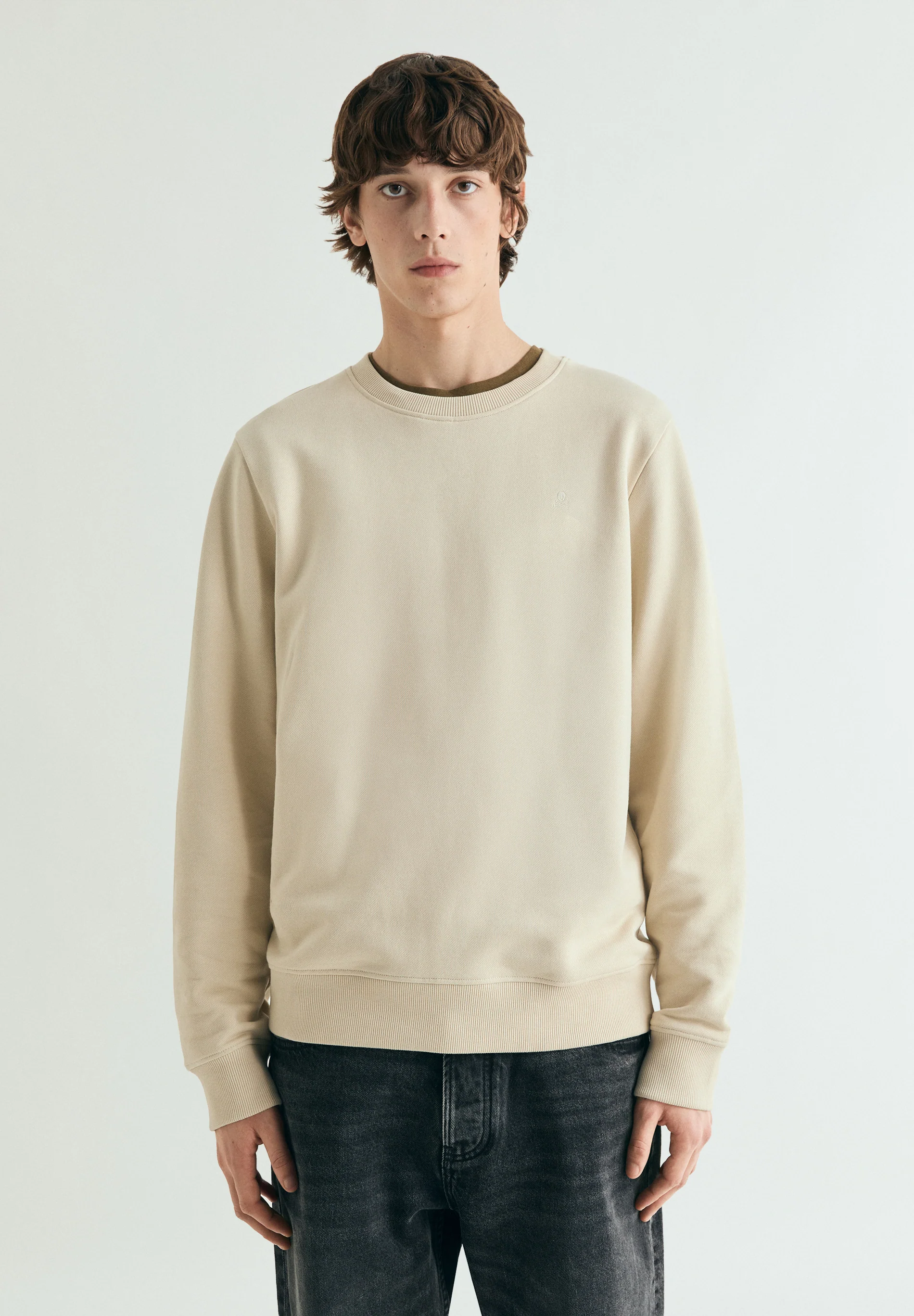 SUDADERA BORDADA WASHED - Image 2