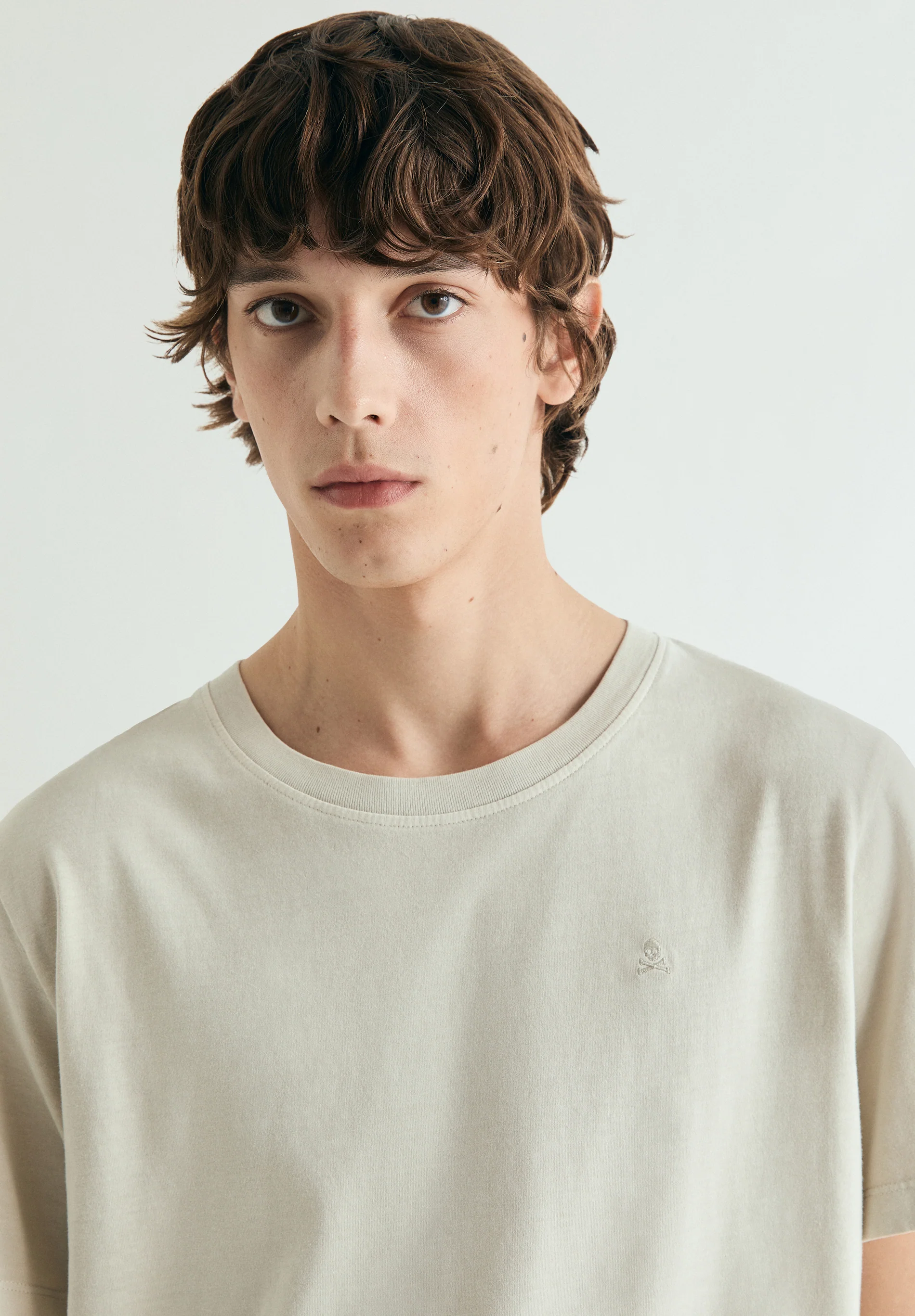 CAMISETA BORDADA REGULAR FIT - Image 3
