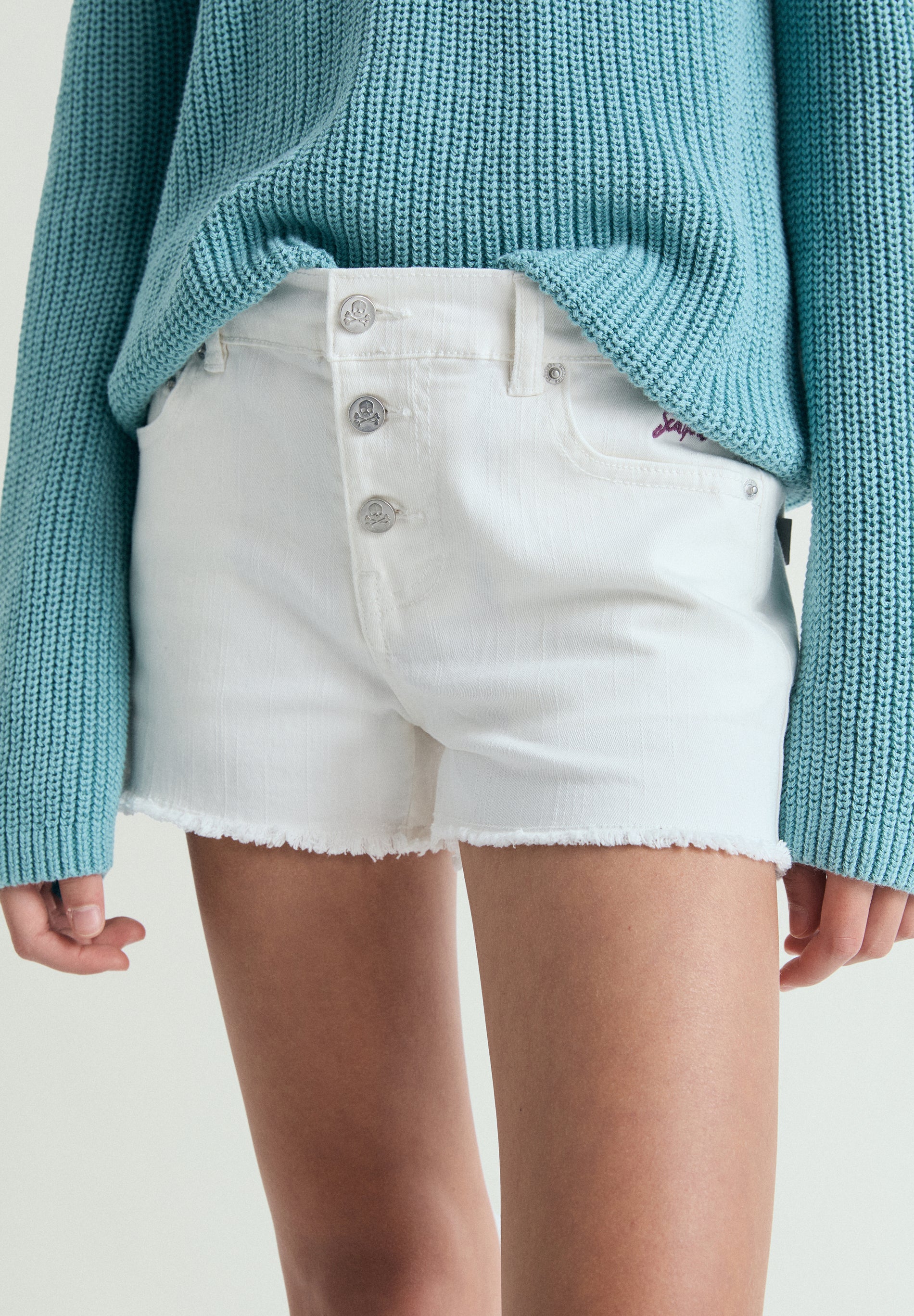 SHORTS DENIM EFECTO LAVADO - Image 3