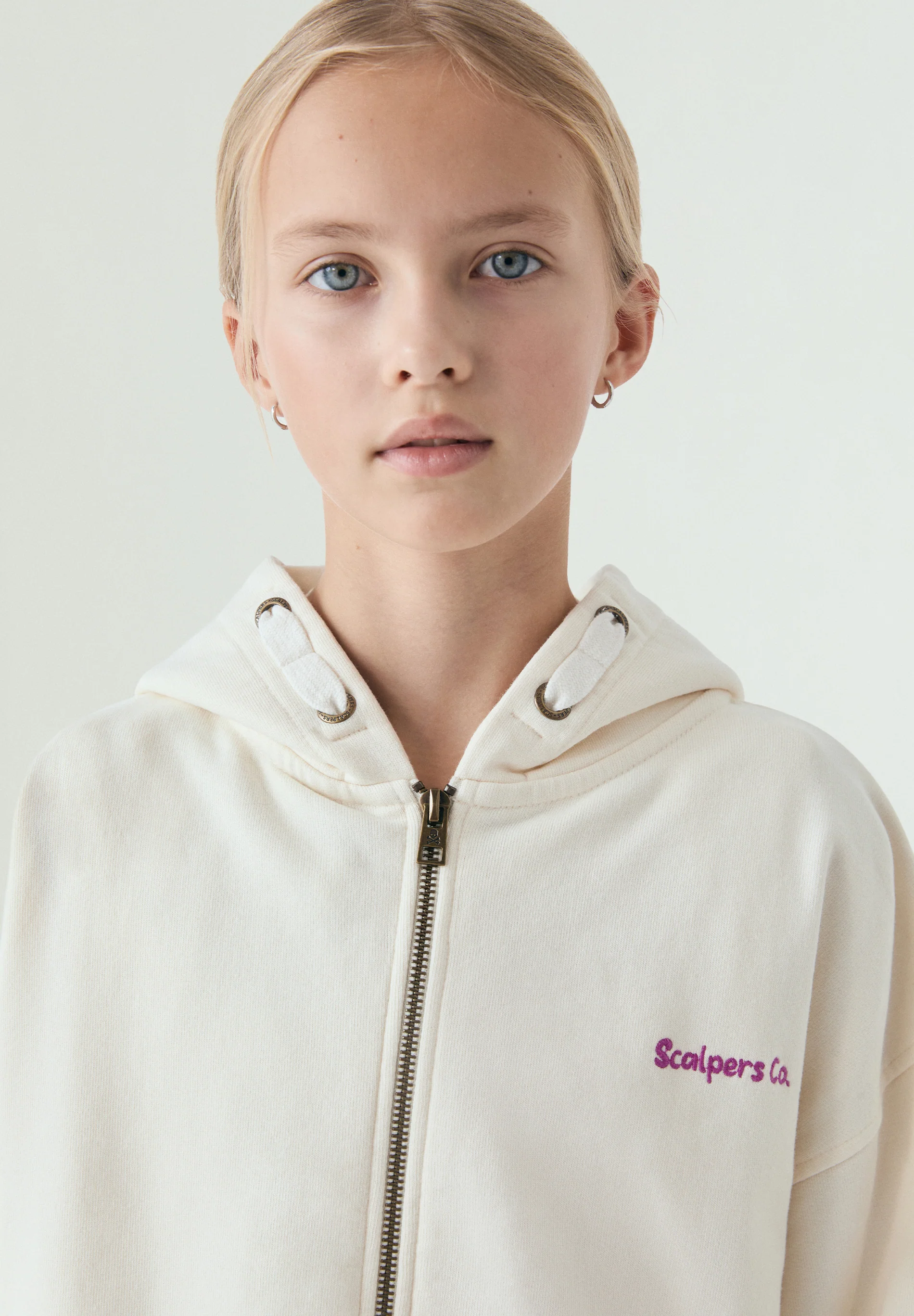SUDADERA CON CAPUCHA CREMALLERA - Image 3