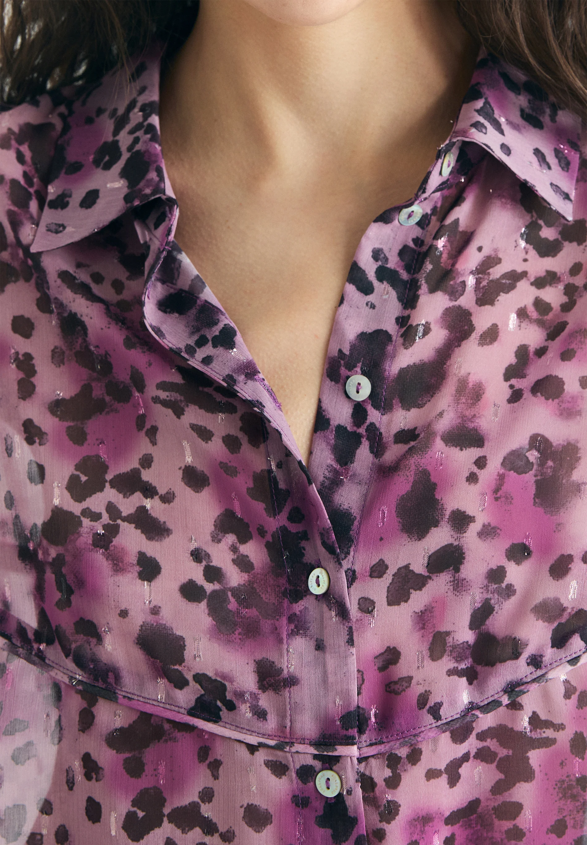 BLUSA FLUIDA ANIMAL PRINT - Image 4