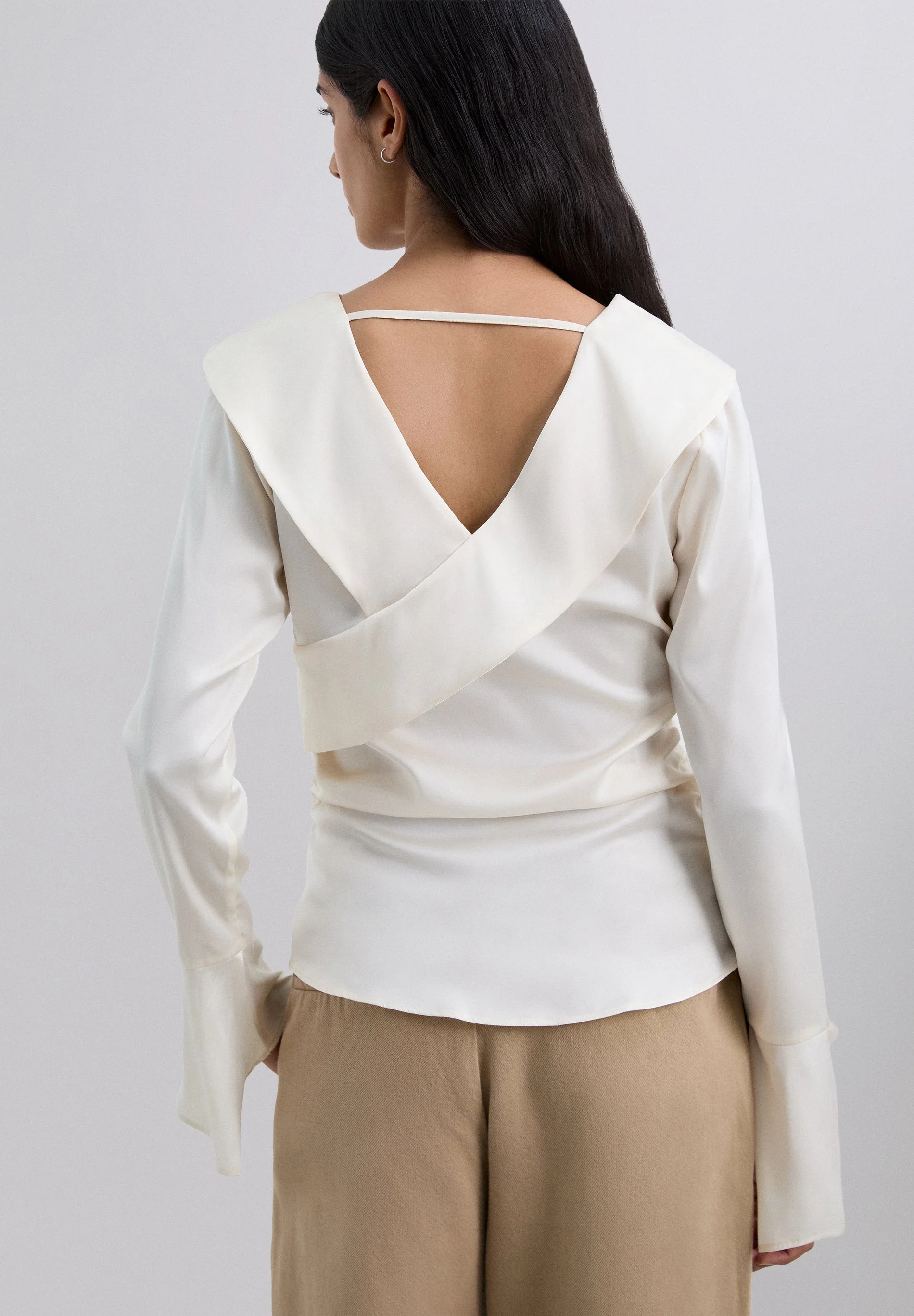 CAMISA SATINADA ASIMÉTRICA - Image 5