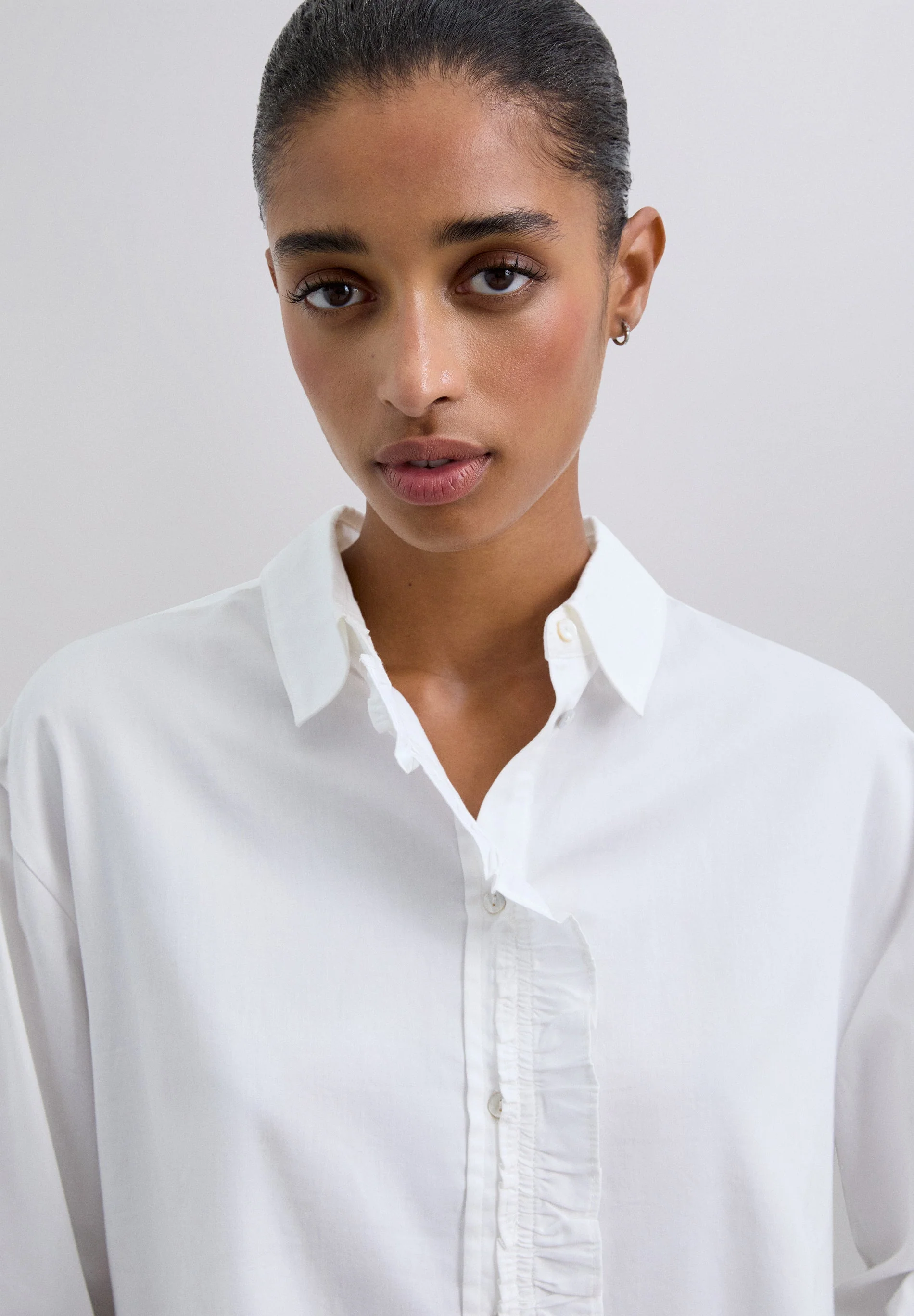 CAMISA CROPPED FRUNCES - Image 3
